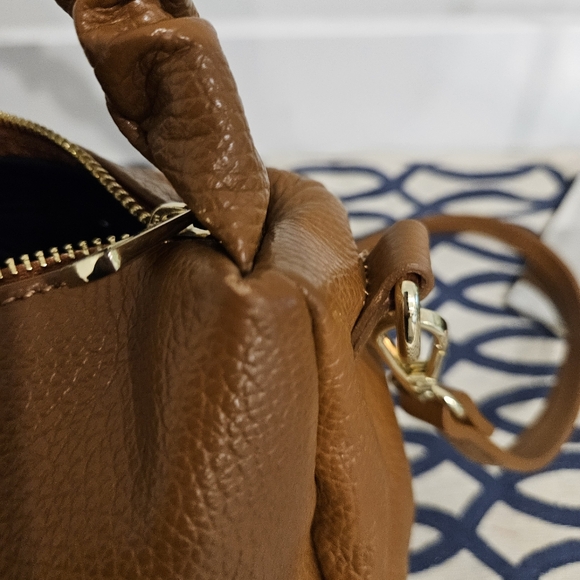 LUANA FERRACUTI Leather ShoulderBag With Ruched Handie Made In Italy Cognac EUC - Picture 10 of 16